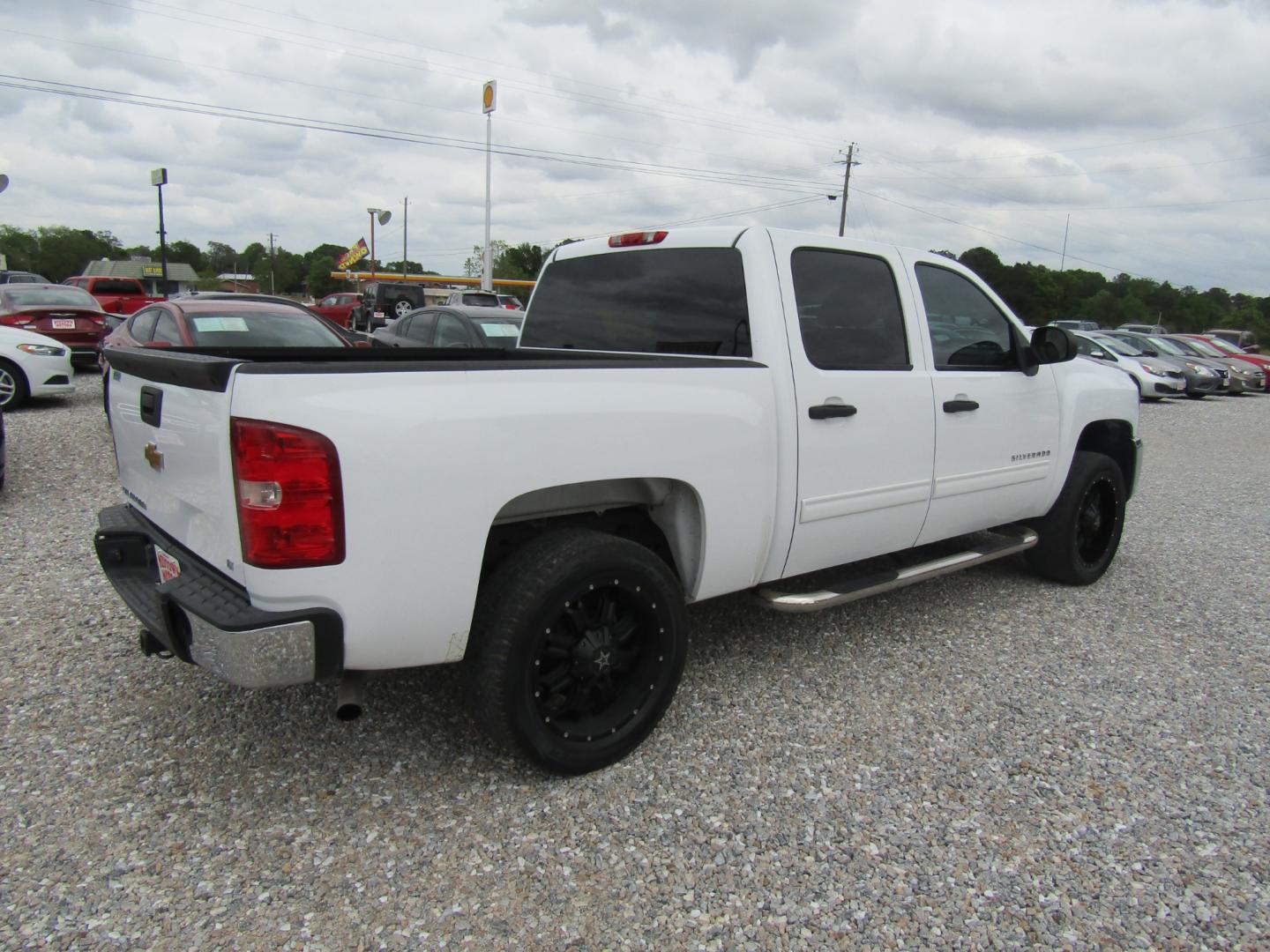 2013 White /Gray Chevrolet Silverado 1500 LT Crew Cab 2WD (3GCPCSEA8DG) with an 4.8L V8 OHV 16V engine, Automatic transmission, located at 15016 S Hwy 231, Midland City, AL, 36350, (334) 983-3001, 31.306210, -85.495277 - Photo#7